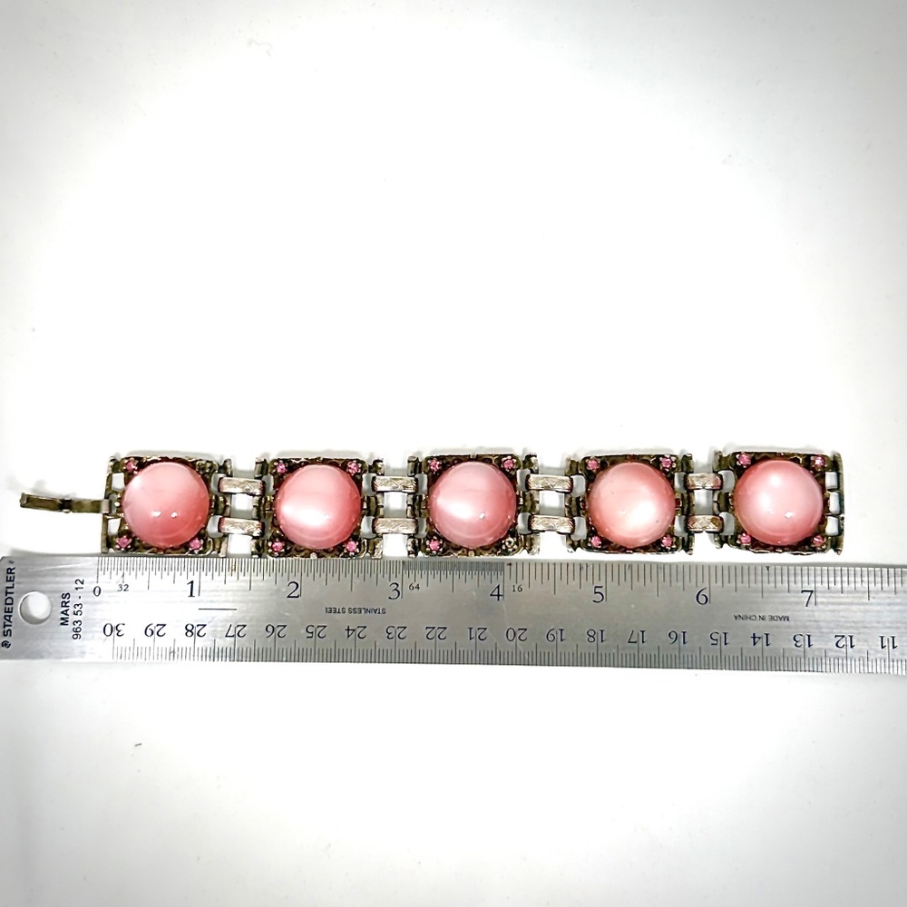 1950s Vintage Pink Thermoset Cabochon  Bracelet - Picture 4 of 6